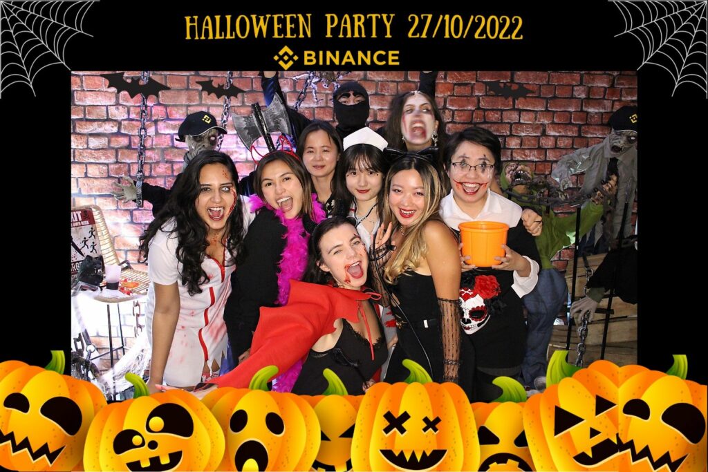 Impression au format horizontal pendant Halloween avec Binance